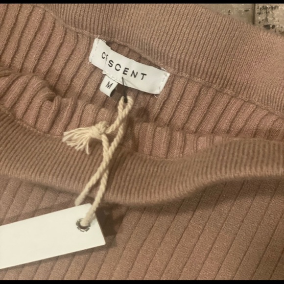 Evanne Ribbed Knit Midi Skirt soft and stretchy ribbed knit. - Picture 4 of 4